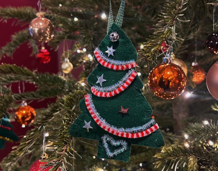 Bumper Edition Family Craft Club: Christmas! image