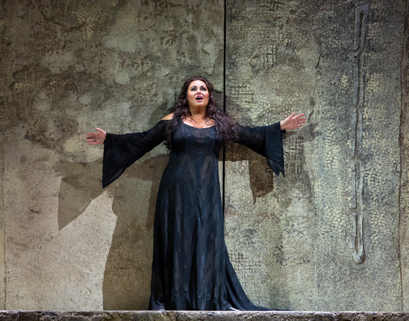 Met Opera: Nabucco | Broadway