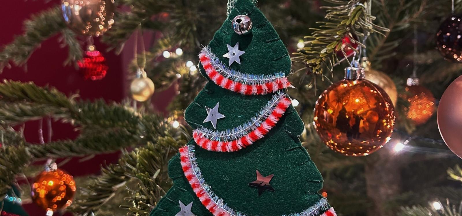 Family Craft Club: Christmas image