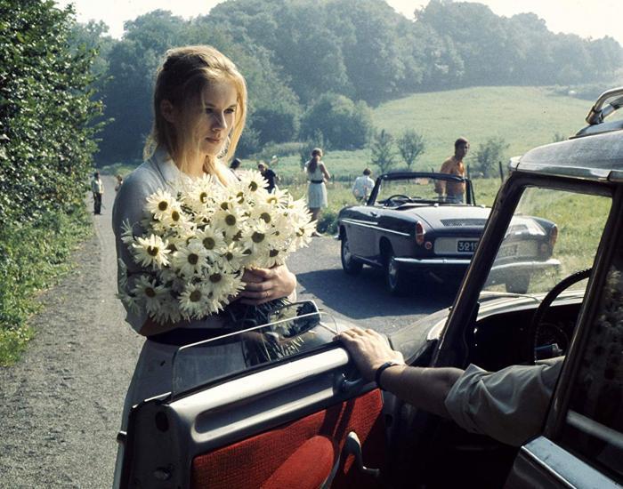 UNE-FEMME-DOUCE-BANNER