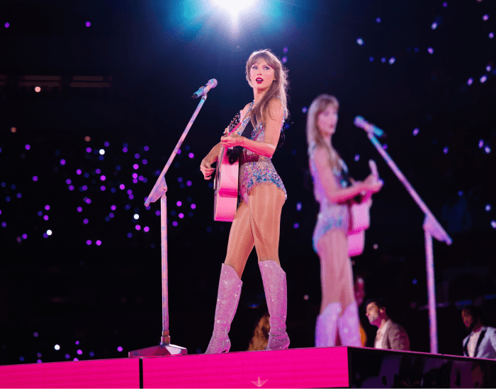 Taylor Swift on stage