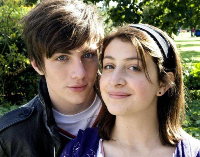 Angus, Thongs and Perfect Snogging (35mm) + Collage Workshop image
